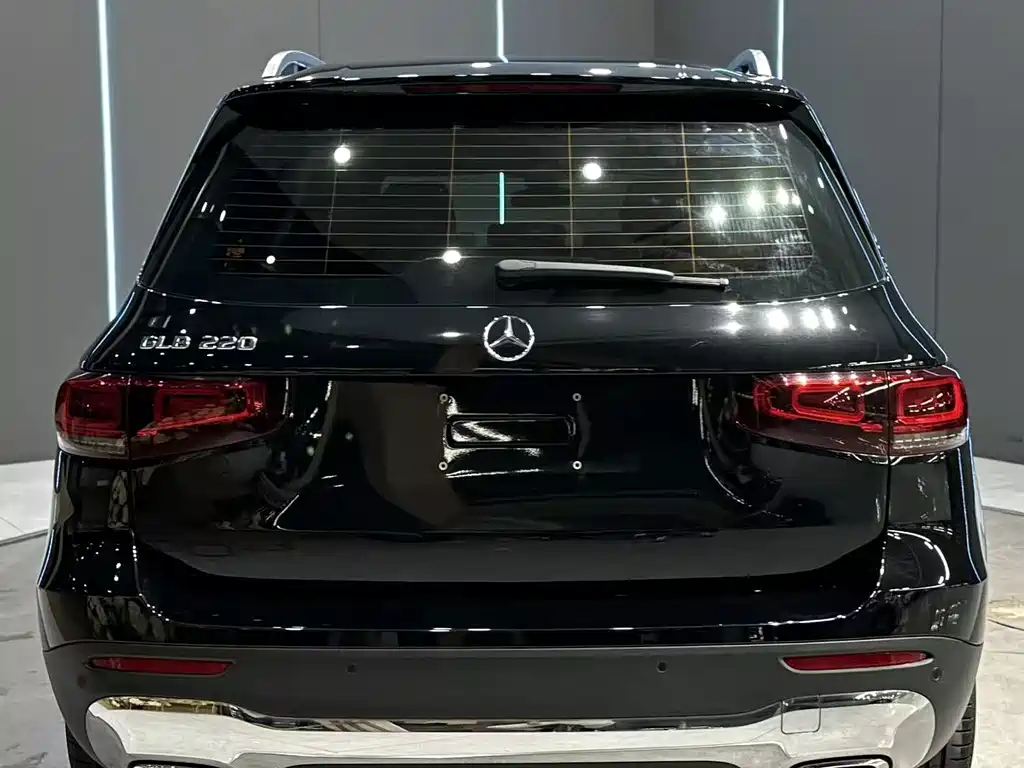Mercedes-Benz GLB — миниатюра 7
