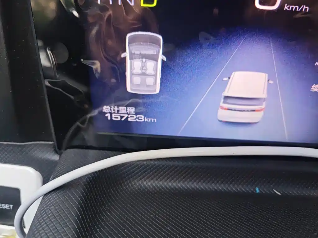 Wuling MINIEV — миниатюра 8