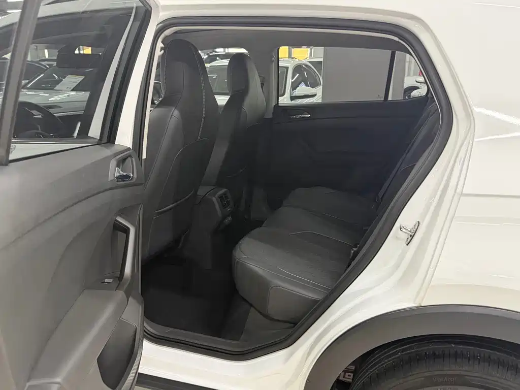 Volkswagen T-Cross — миниатюра 11