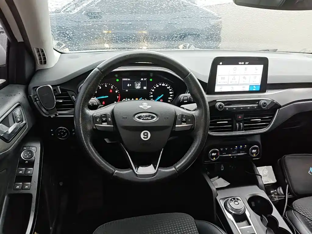 Ford Focus — миниатюра 11