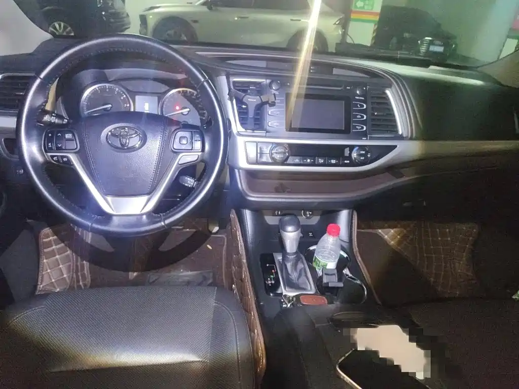Toyota Highlander — миниатюра 13