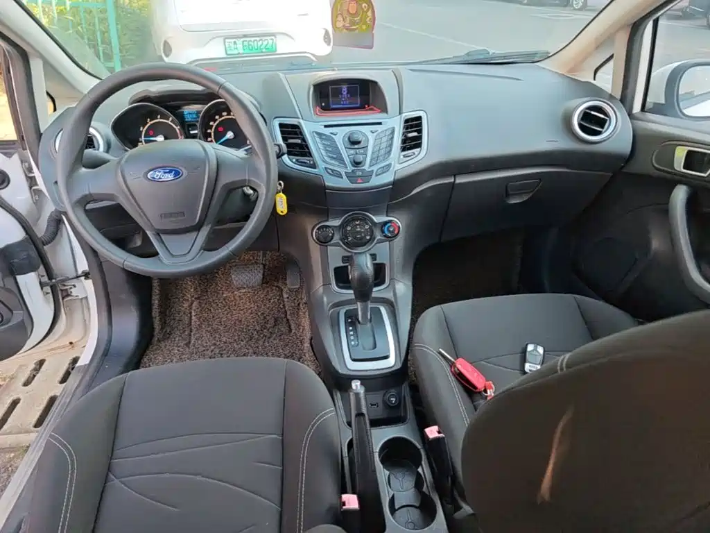 Ford Fiesta — миниатюра 10