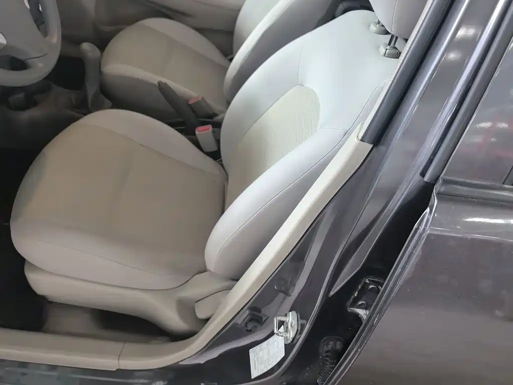 Nissan Sunny — миниатюра 3