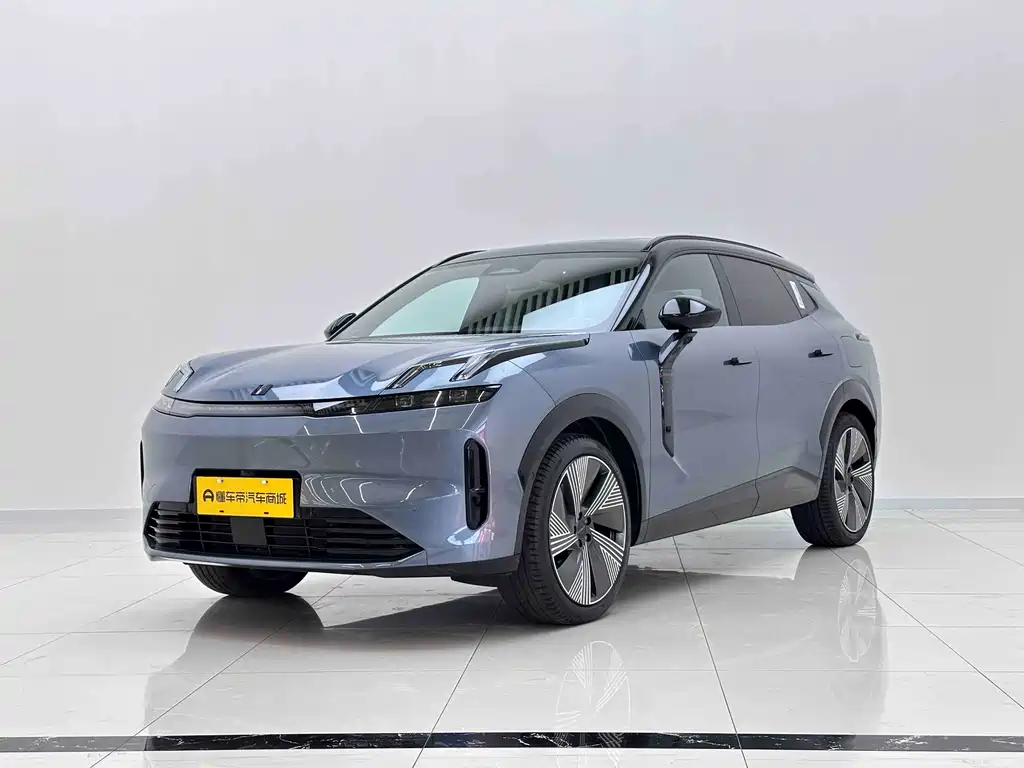 Lynk & Co 08 EM-P 2024
