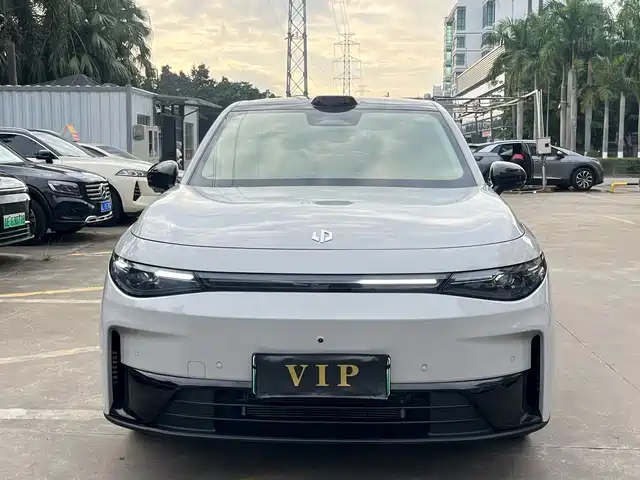 ZERO-RUNNING CAR ZERO RUN C10 2024