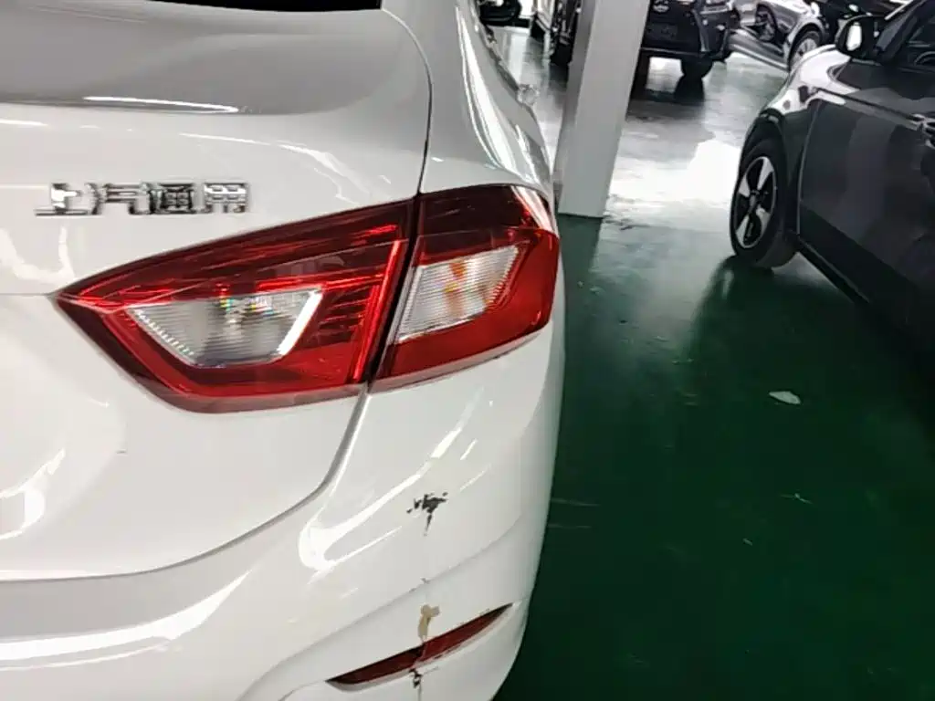 Chevrolet Cruze — миниатюра 8