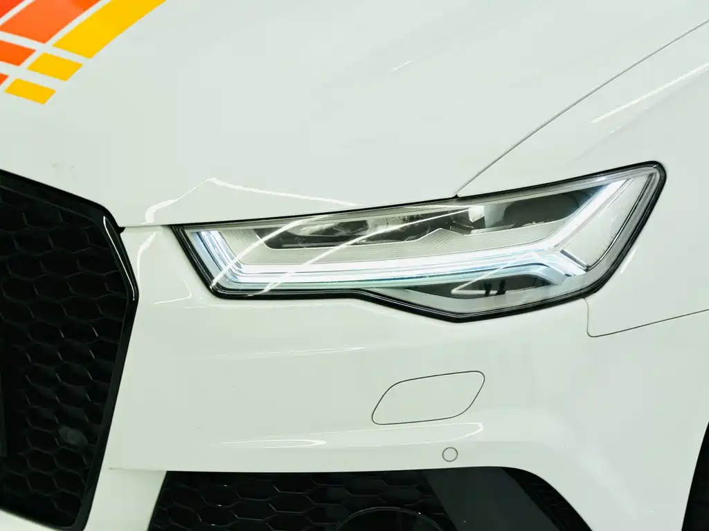 Audi RS 6 RS 6 4.0T Avant, фото 18