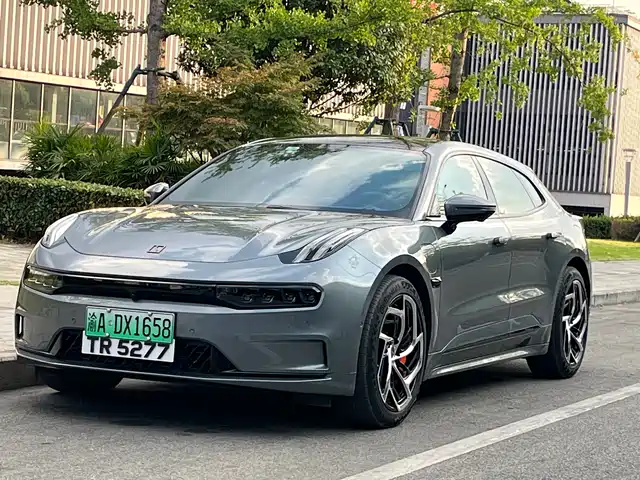 2022 Zeekr 001