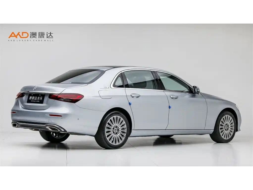 Mercedes-Benz E-Class — миниатюра 3