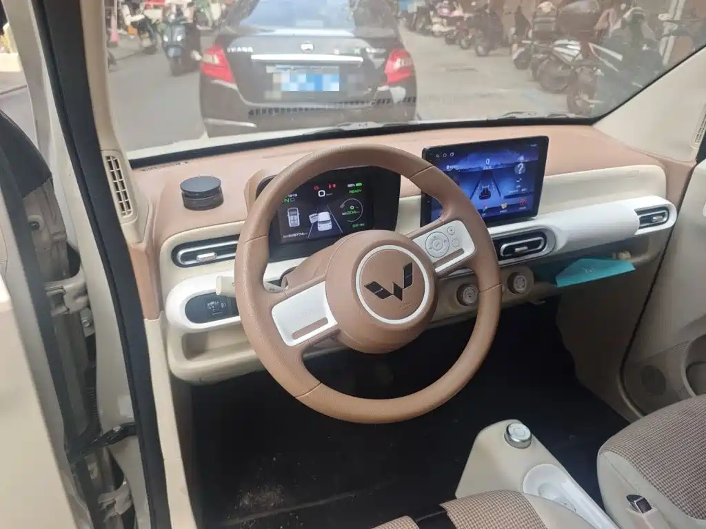 Wuling MINIEV — миниатюра 6
