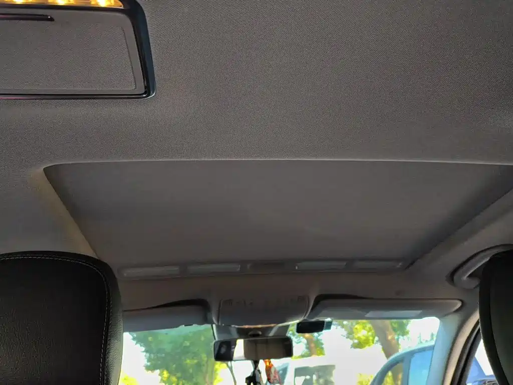 Mercedes-Benz E-Class — миниатюра 14