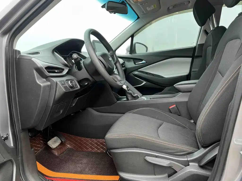 Chevrolet Volando — миниатюра 6