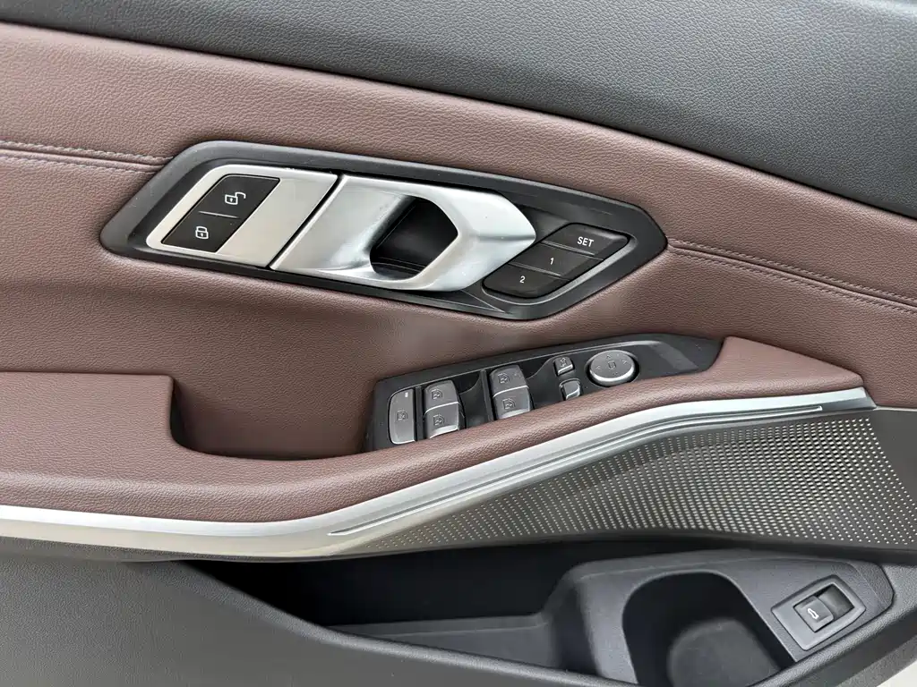 BMW 3 Series — миниатюра 18
