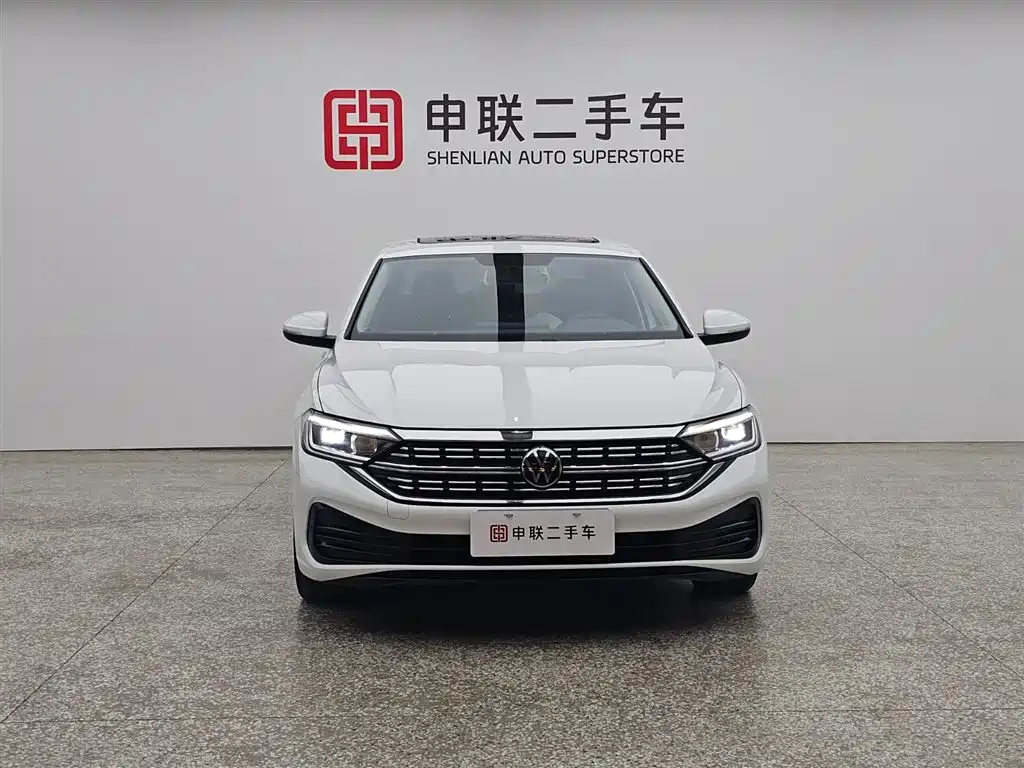 Volkswagen Sagitar 2025 300TSI DSG