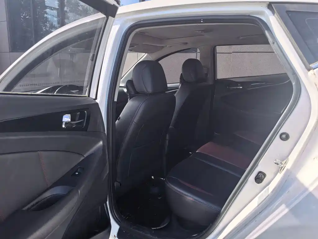 Changan Eado XT — миниатюра 6