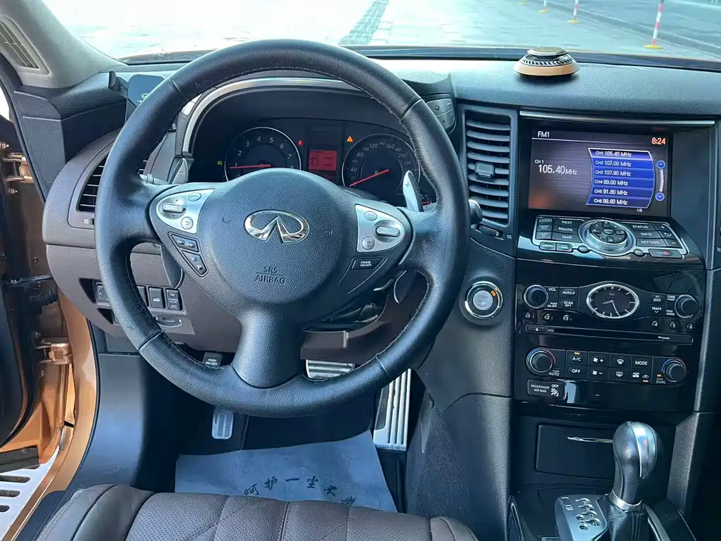 Infiniti FX — миниатюра 4