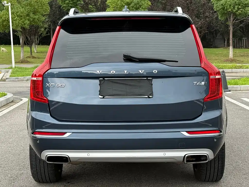 Volvo XC90 2018 T6 7 мест