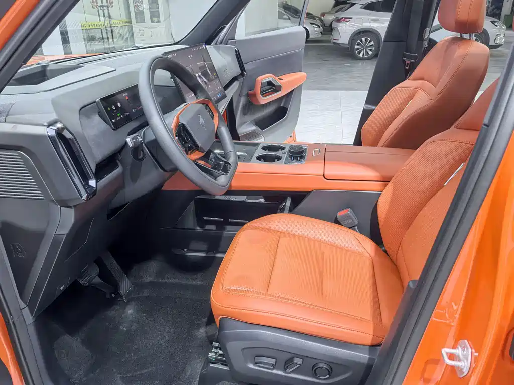 Ford Bronco Basecamp — миниатюра 5