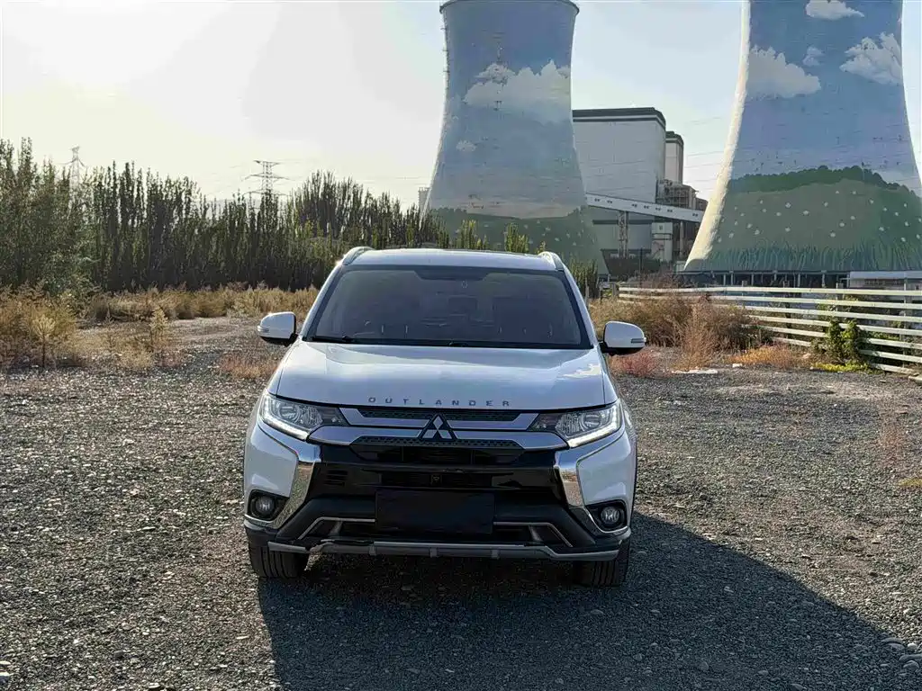 Mitsubishi Outlander — миниатюра 2