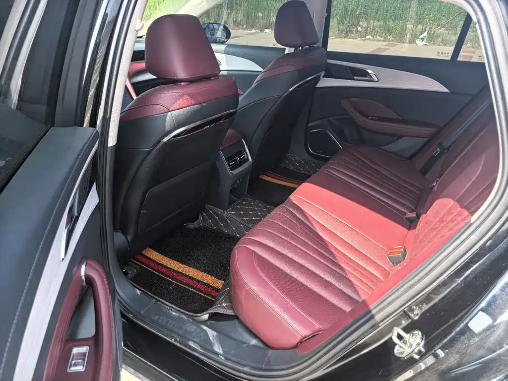 Hongqi H5 PHEV 2025 170