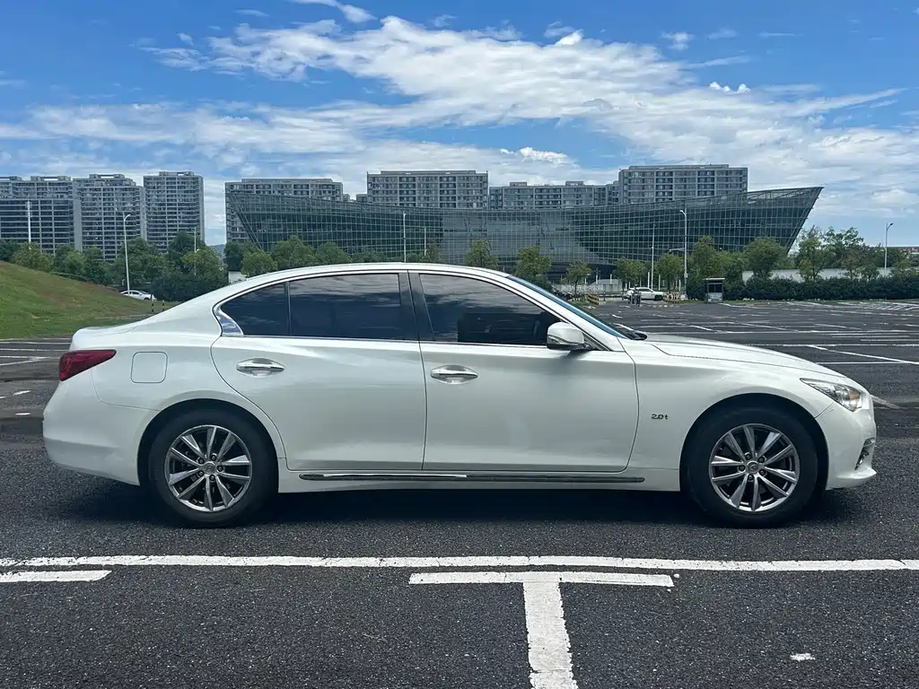 Infiniti Q50L — миниатюра 8