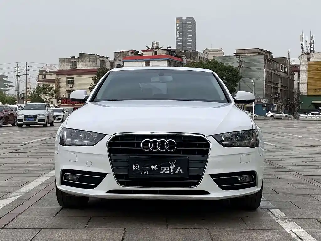 Audi A4L 2013 30 TFSI MT Comfort