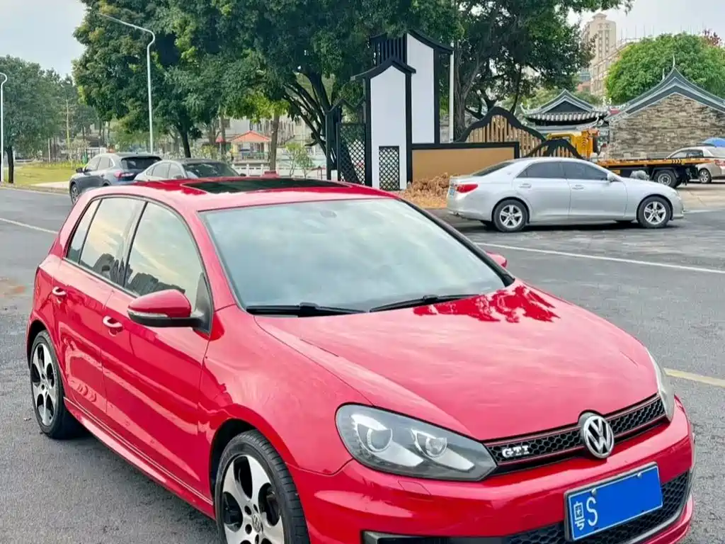 Volkswagen Golf GTI GTI 2012 2.0TSI GTI