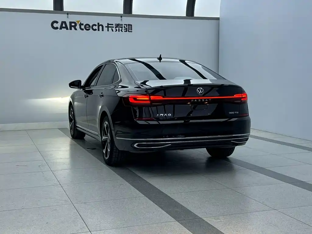 Volkswagen Passat 2026 380TSI