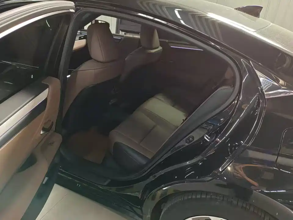 Lexus ES — миниатюра 3