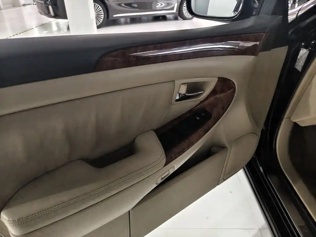Toyota Crown 2008 2.5L AT