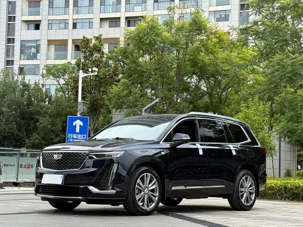 Cadillac XT6