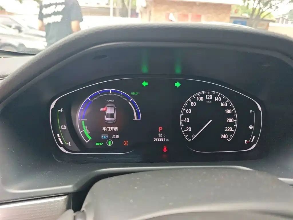 Honda Accord — миниатюра 12