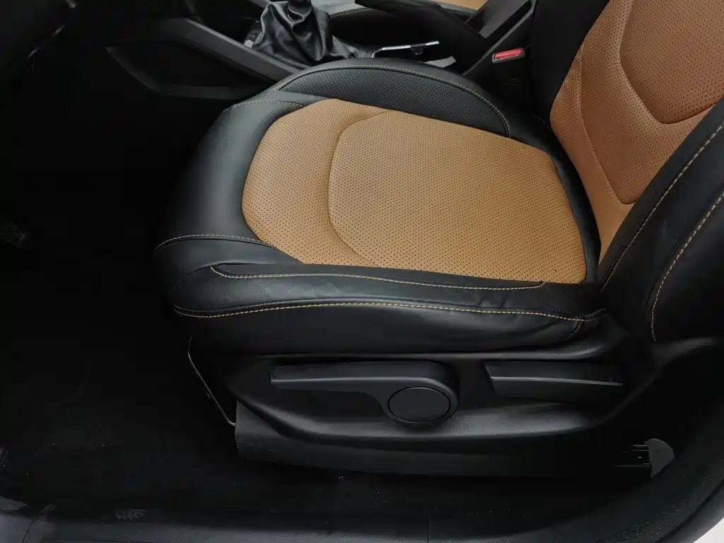 Wuling Hongguang S3 — миниатюра 20