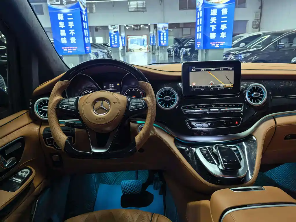 Mercedes-Benz V-Class — миниатюра 13