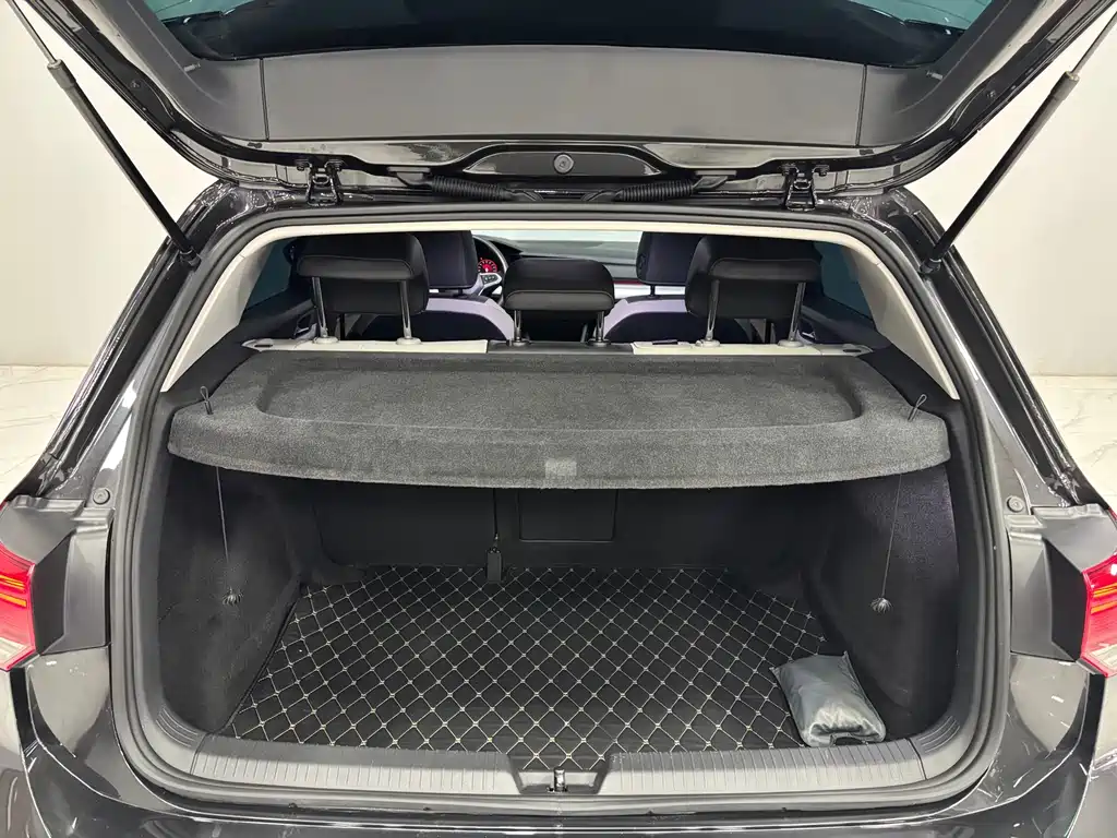 Volkswagen Golf — миниатюра 15