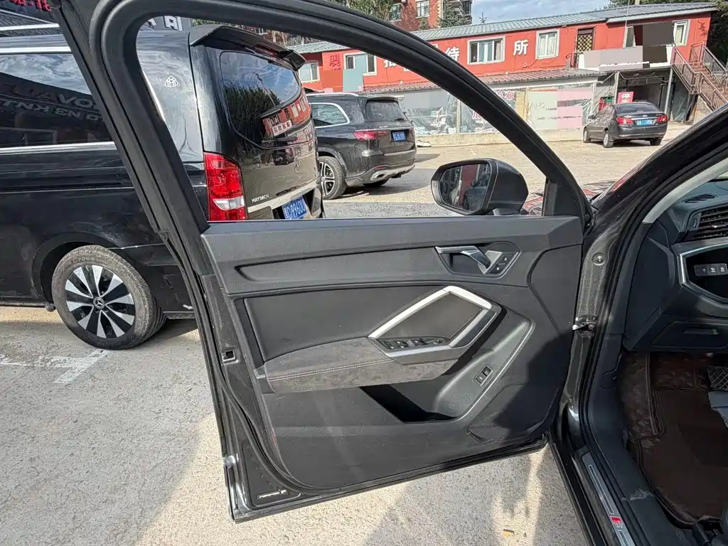 Audi Q3 — миниатюра 11