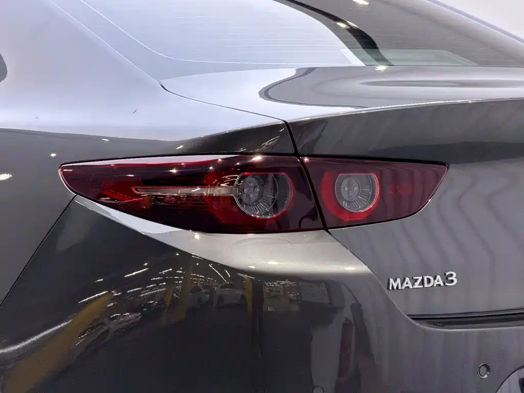 Mazda 3 Axela — миниатюра 9
