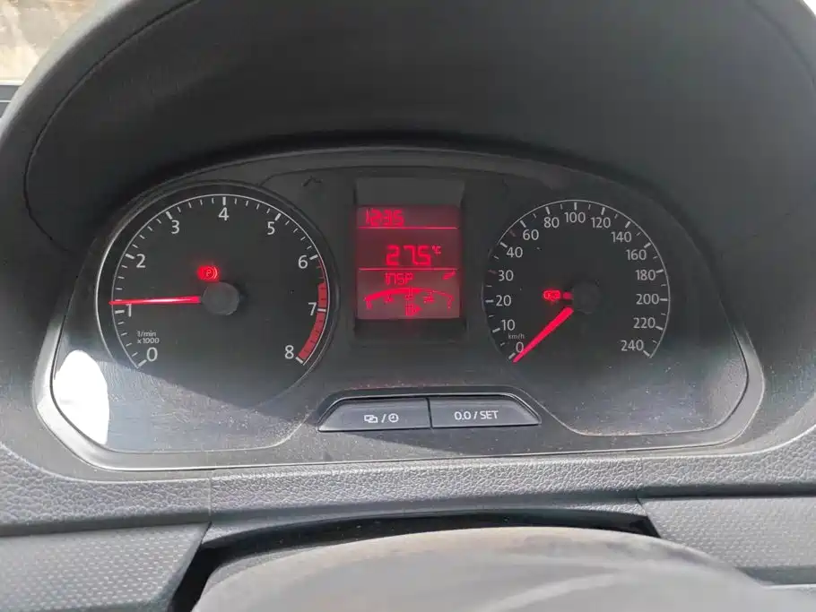 Volkswagen Jetta — миниатюра 14