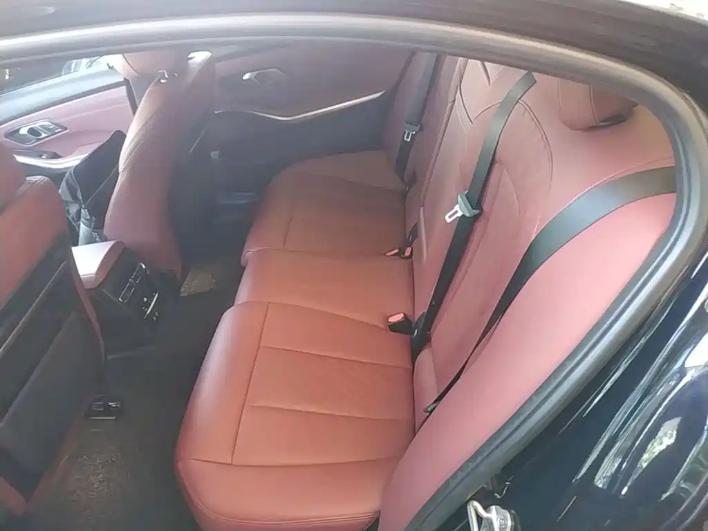 BMW 3 Series — миниатюра 17