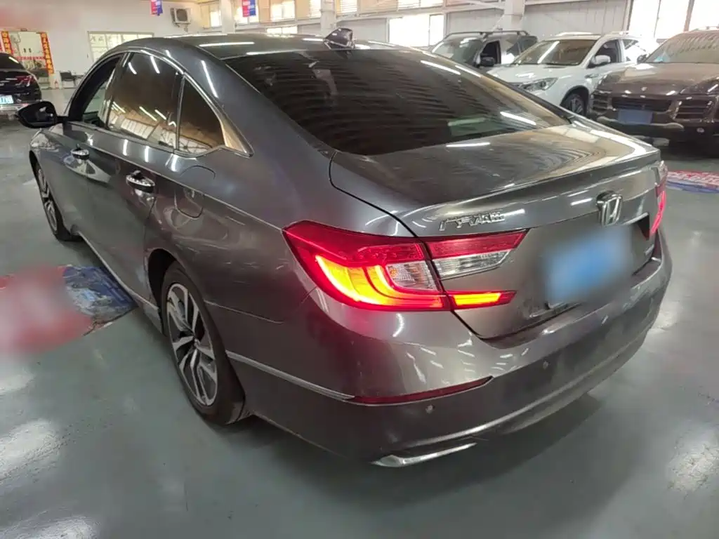 Honda Accord — миниатюра 5