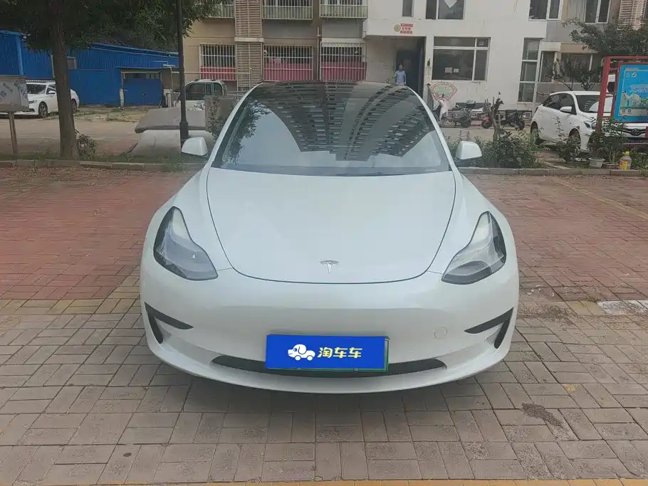 Tesla Model 3 — миниатюра 2