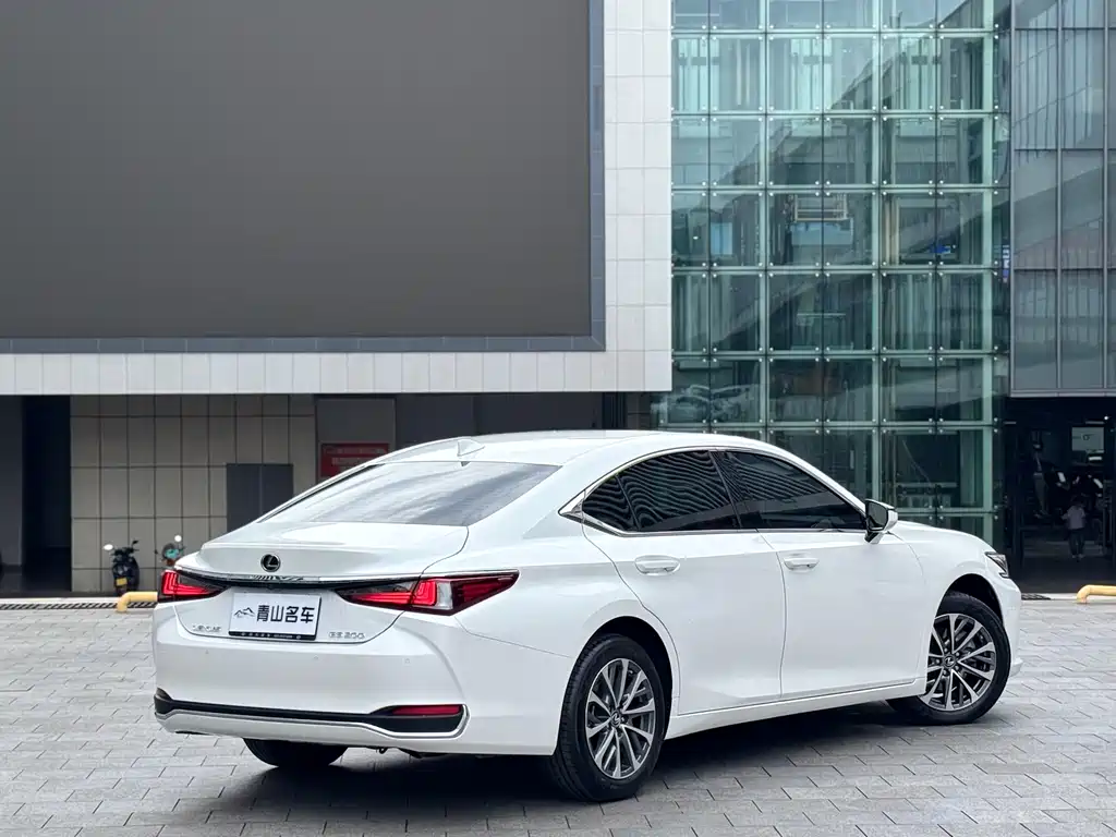 Lexus ES — фотографии объявления, Фото 14
