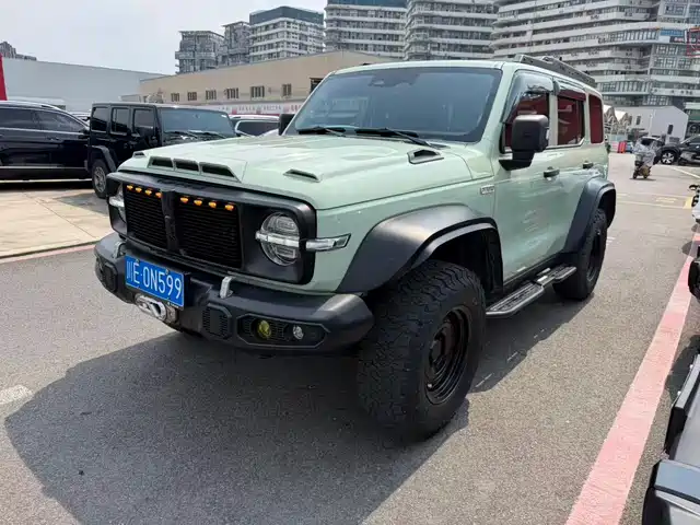 2022 TANK 300