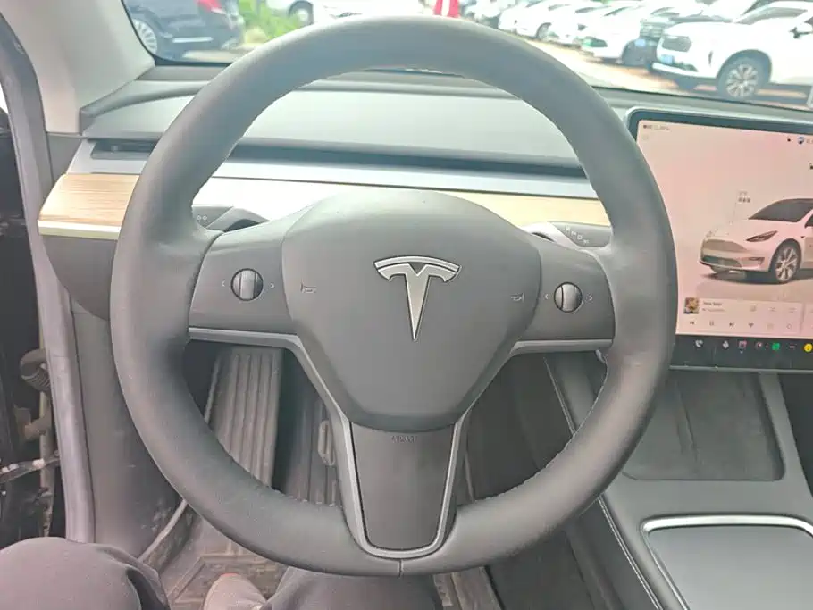 Tesla Model Y — фотографии объявления, Фото 15