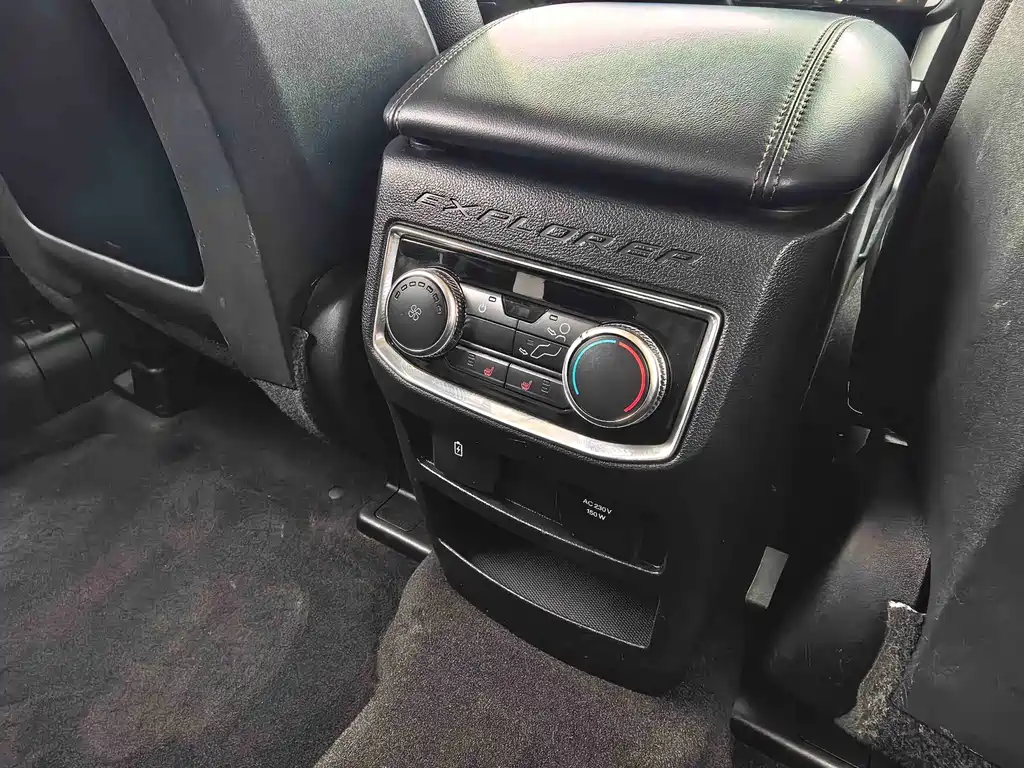 Ford Explorer — миниатюра 15