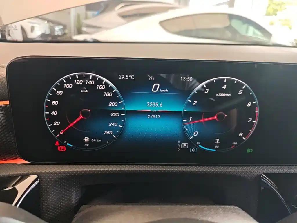 Mercedes-Benz A-Class — миниатюра 12