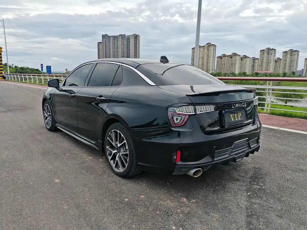 Lynk & Co 03 — миниатюра 8