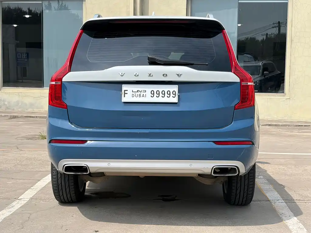 Volvo XC90 2015 T6 5 мест