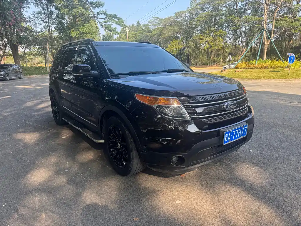 Ford Explorer (Import) — миниатюра 2