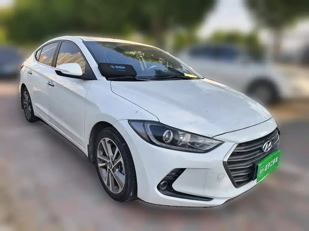Hyundai Elantra — миниатюра 24